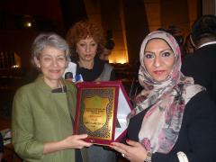 Quelle belle surprise ! Merci au Centre culturel du patrimoine arabe C.C.D.P.A" 

a déclaré la Directrice générale de l’UNESCO, Irina Bokova, lors de la réception du Prix du C.C.D.P.A. à la cérémonie qui a eu lieu à l'UNESCO, le mercredi 18 Décembre 2013 à l'occasion de la Journée Internationale de la langue arabe.La directrice du C.C.D.P.A, Mme Reem ELKATRY, a offert une pièce en cuivre, gravée avec un mot de remerciement et le logo du centre, à Madame Bokova pour la remercier pour ses efforts dans la diffusion de la culture et l'apprentissage de l’arabe